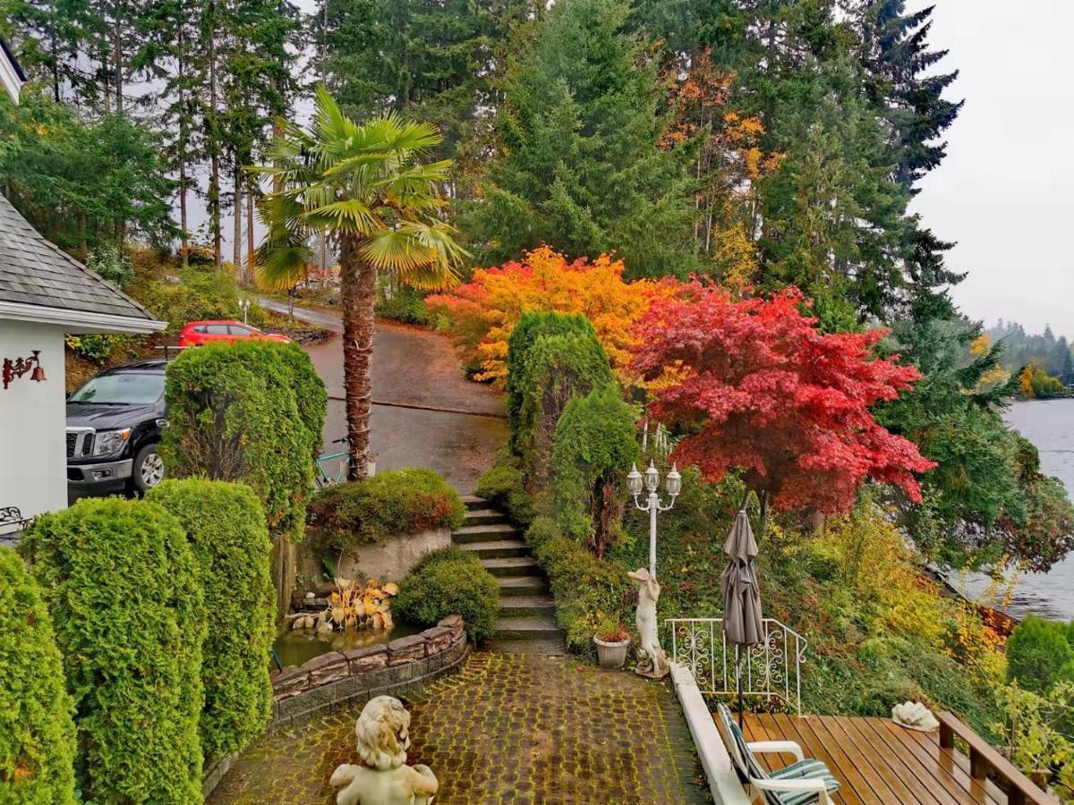 Walkon Waterfront Castle Cove Inn Chemainus Exterior photo